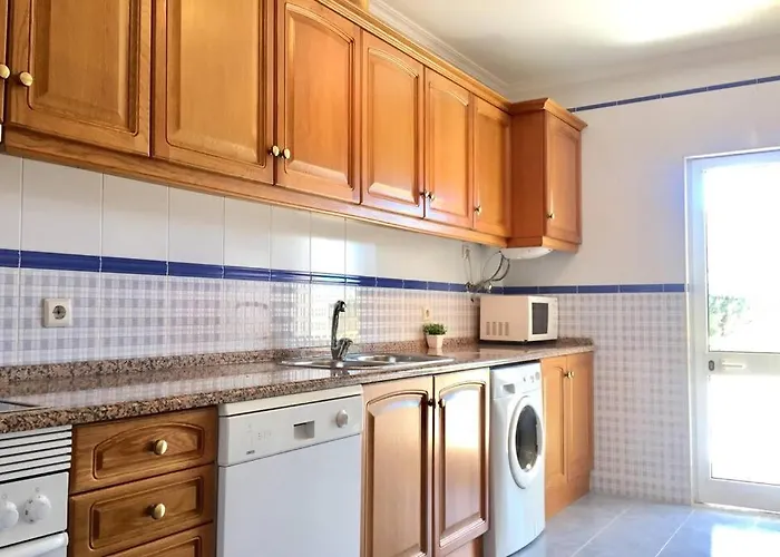 Albufeira, Standind Flat With Swimming Pool Albufeira